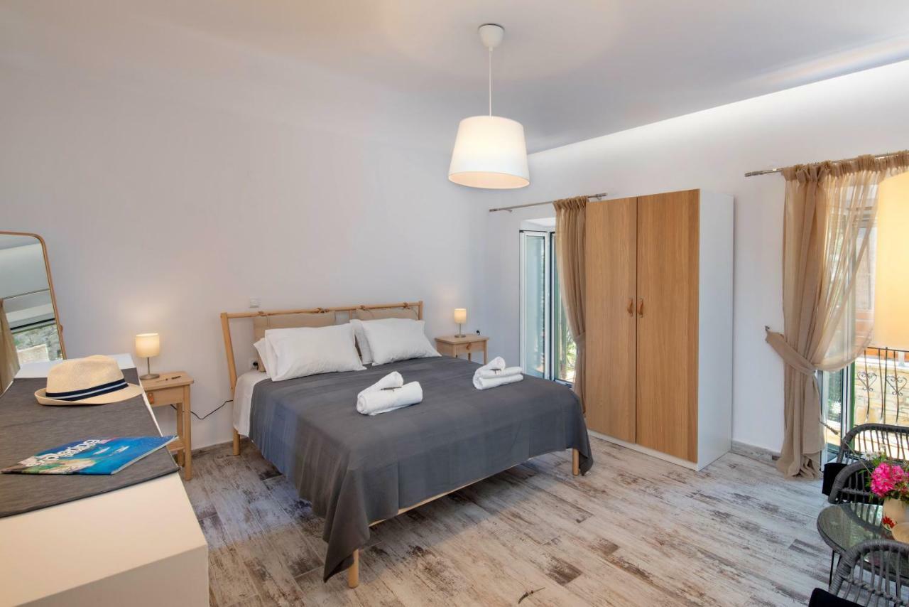 Longós Loggos Couple Suite By Konnect المظهر الخارجي الصورة